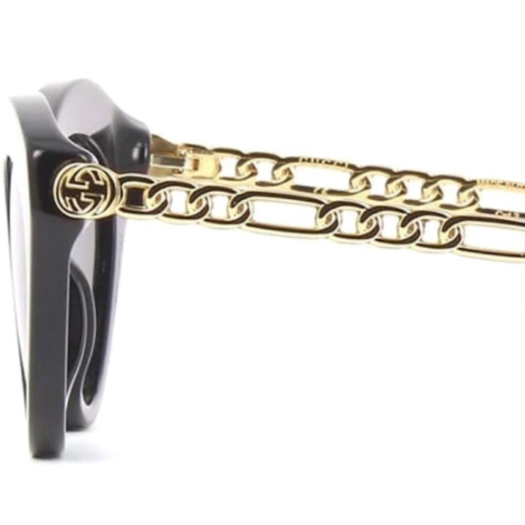 NWT Gucci Cat Eye Tinted Sunglasses with Detachable Charms - Picture 6 of 12